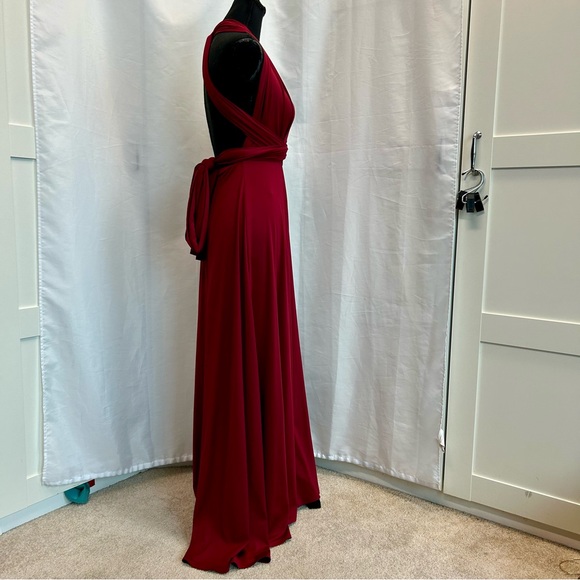 Red Infiniti maxi dress formal party cocktail halter off shoulder open back - Picture 6 of 12